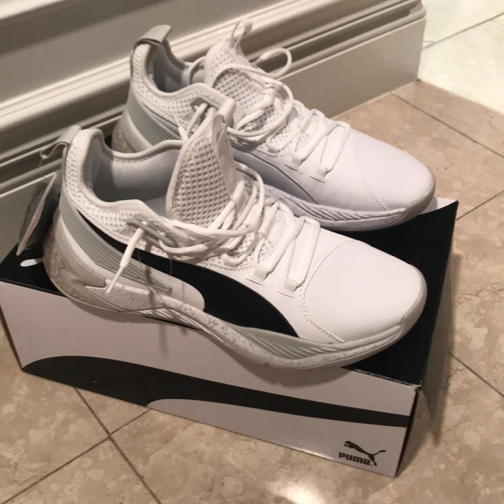 BRAND NEW Men’s PUMA Uproar Core Bball Shoes 9.5 - Picture 2 of 4